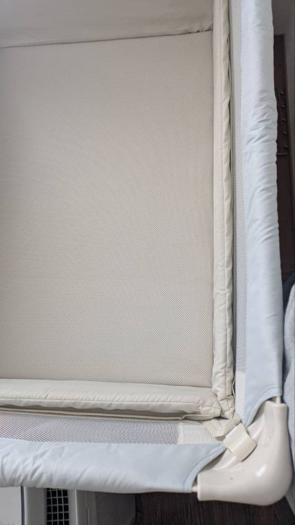 アップリカ　ココネルエアー(ホワイトグレー)