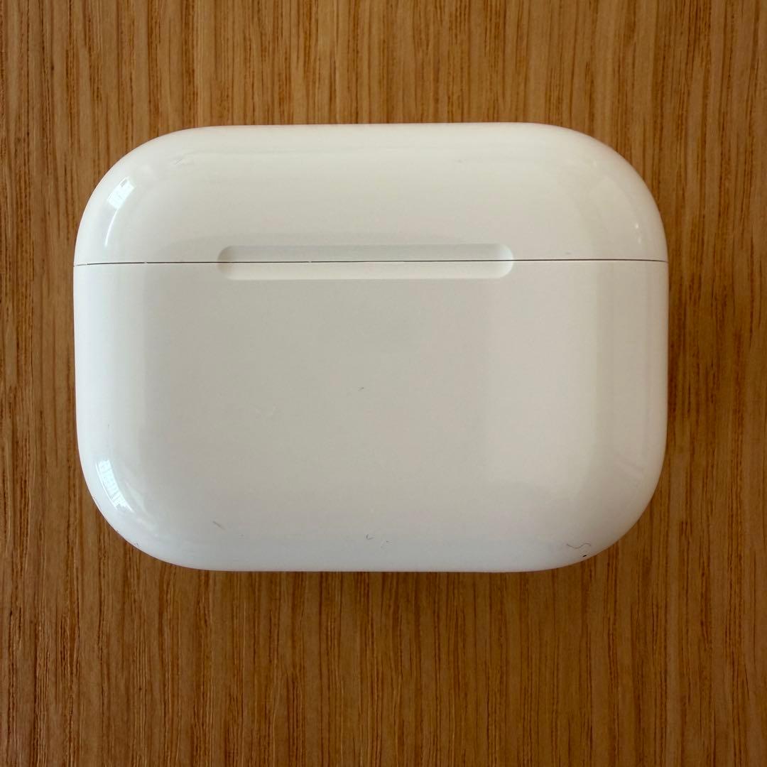 AirPods Pro 3 本体 (ESR保護ケース付)