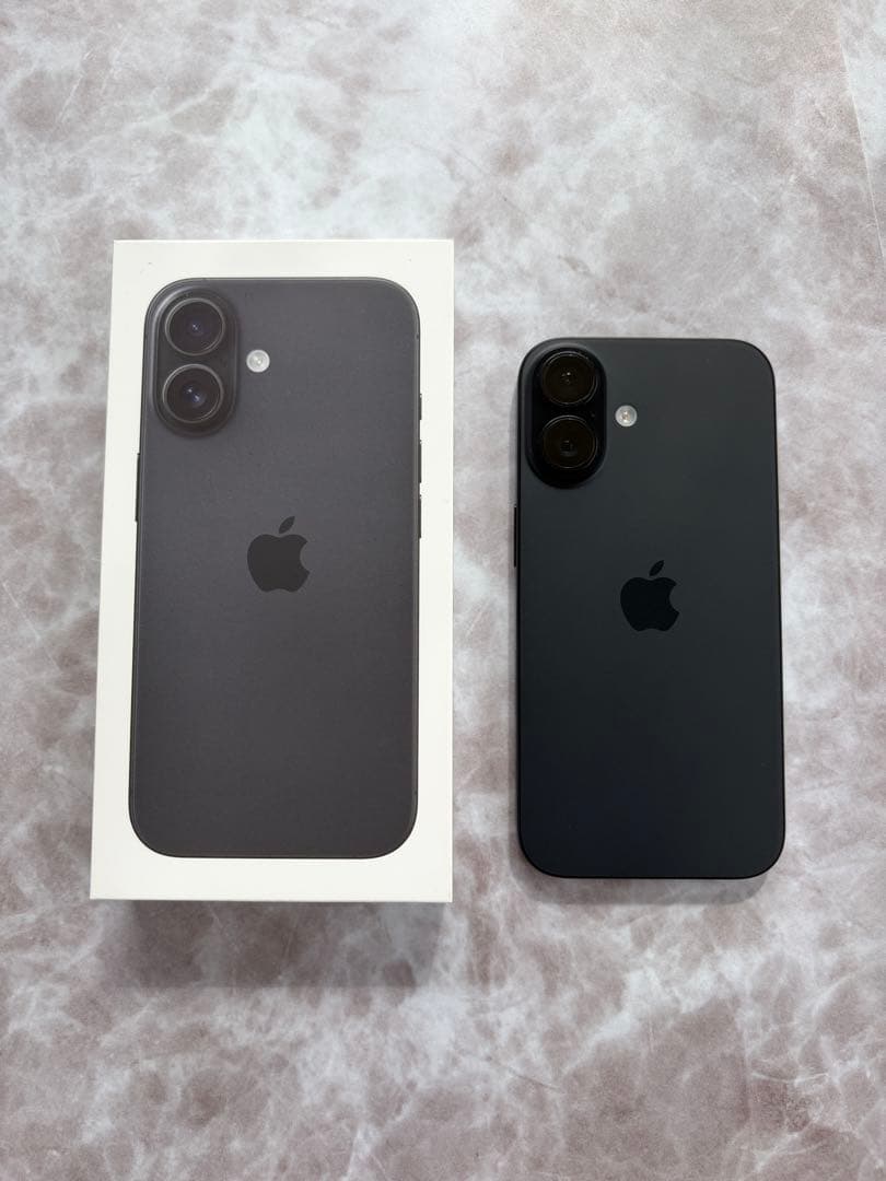 極美品 iPhone16 付属品完備 128GBSIMフリー バッテリー97%残