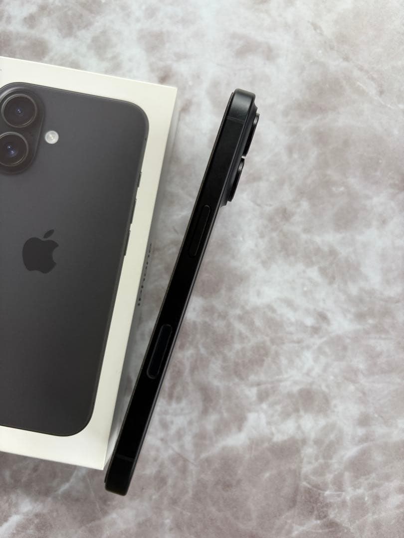 極美品 iPhone16 付属品完備 128GBSIMフリー バッテリー97%残