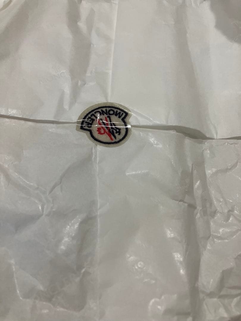 お値下げ中 新品未使用タグ付きMONCLER アイボリー ニット帽 モンクレール