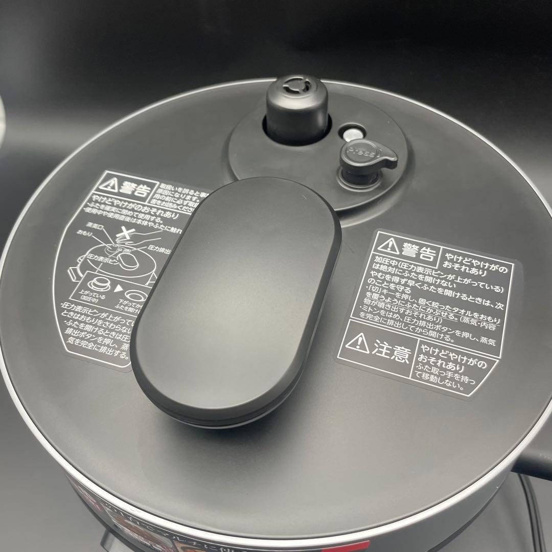 未使用品 TOSHIBA 電気圧力鍋 RCP-30R K ブラック