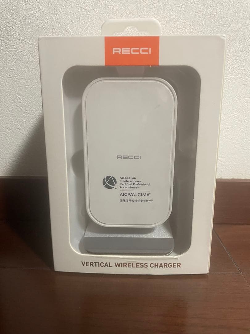 VERTICAL WIRELESS CHARGER(置き型充電器) RECCI