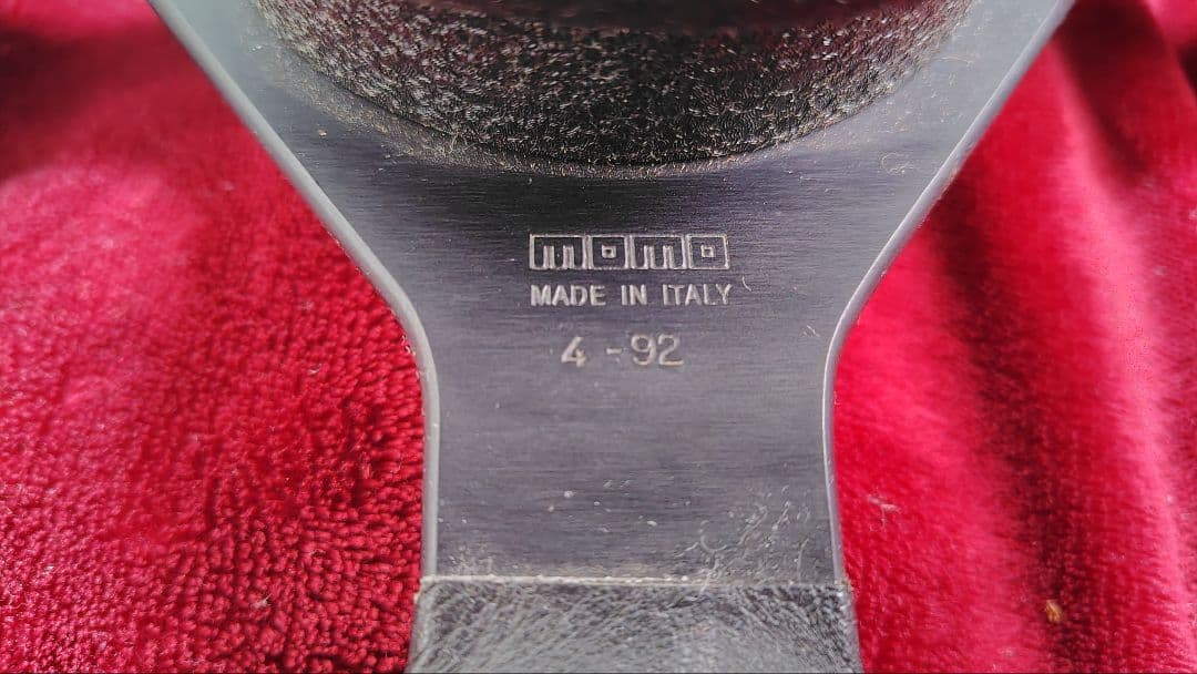 momo ステアリング 直径32cm イタリア製