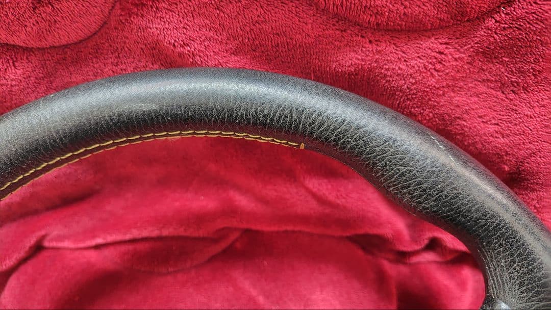 momo ステアリング 直径32cm イタリア製