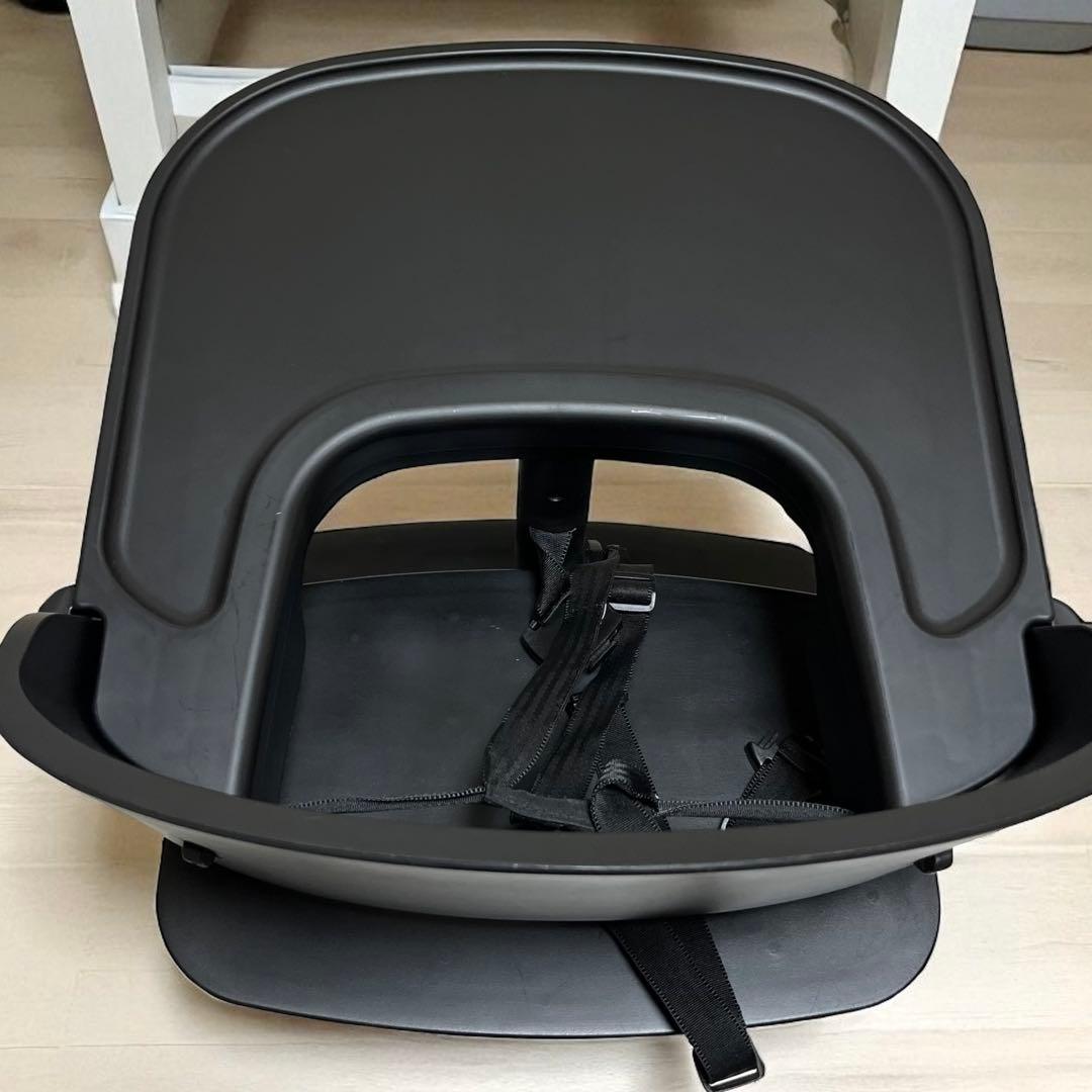 【訳あり】YATOMI ヤトミ　NOVUS ノウス　ベビーチェア ハイチェア　黒
