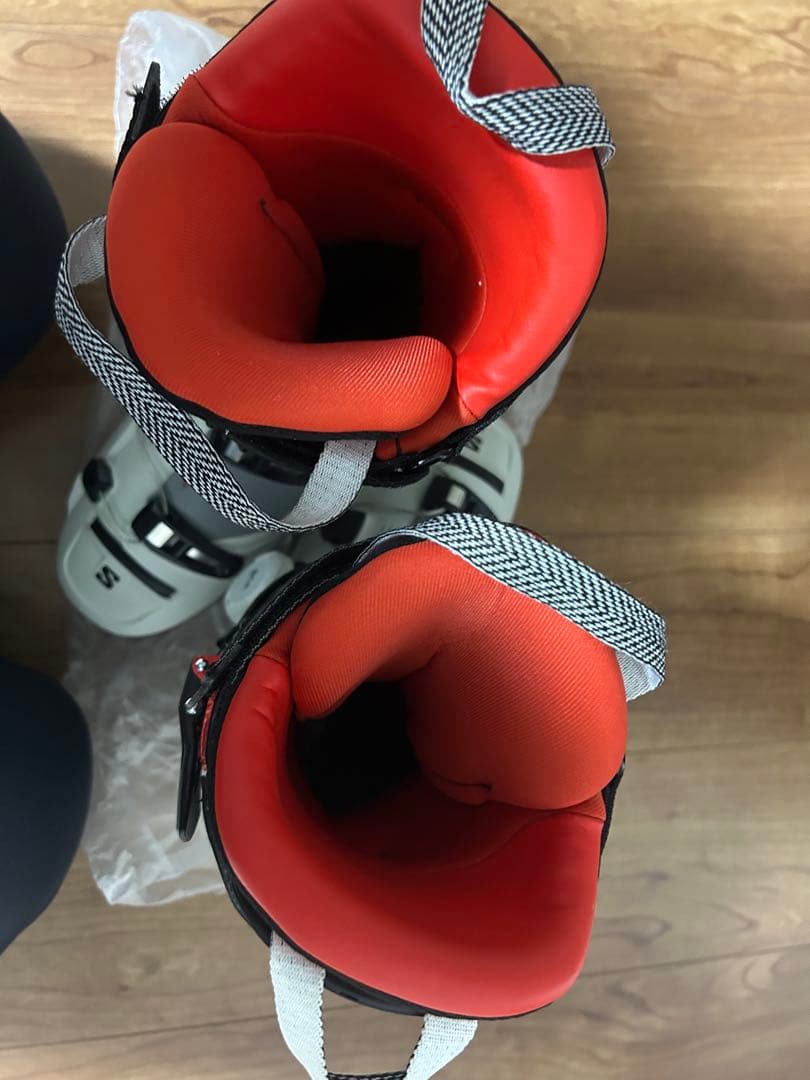 値下げ‼️Salomon BOAスキー ブーツ ホワイト/レッド