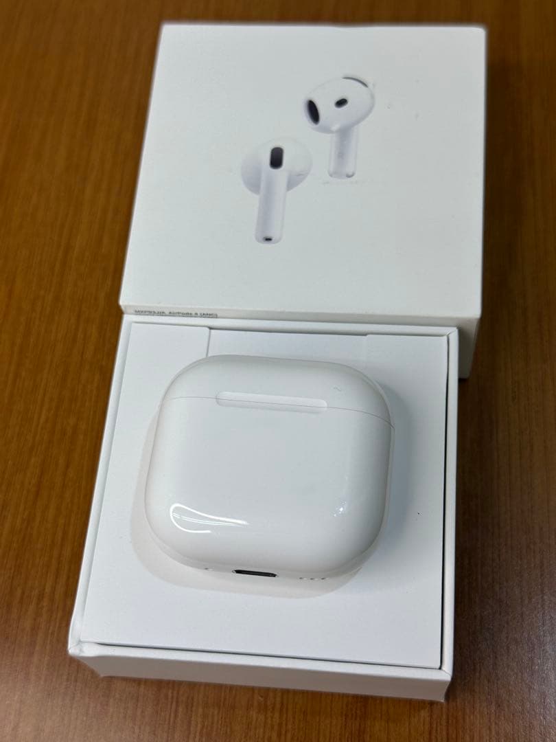 【美品】AirPods 4 ANC搭載 MXP93J/A 4JXRM