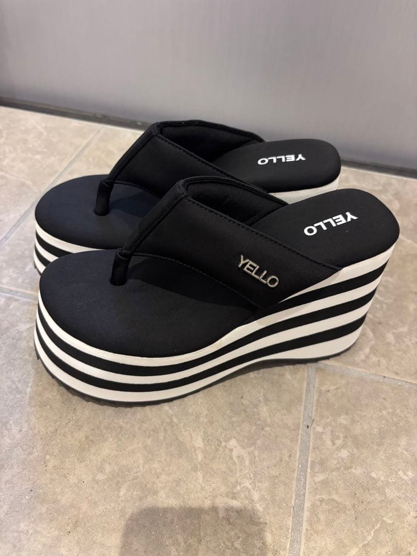 yello トングサンダル 厚底 イエロ 星あや