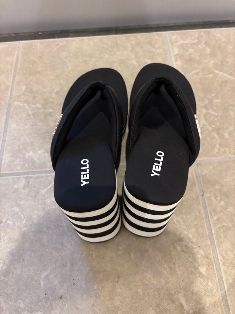 yello トングサンダル 厚底 イエロ 星あや