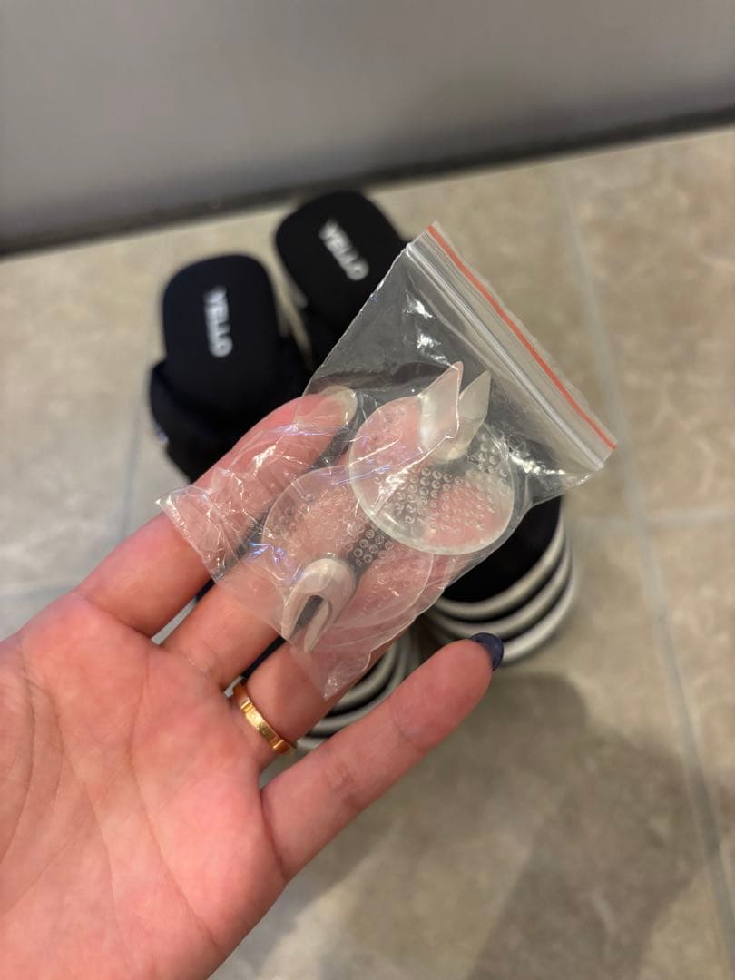 yello トングサンダル 厚底 イエロ 星あや