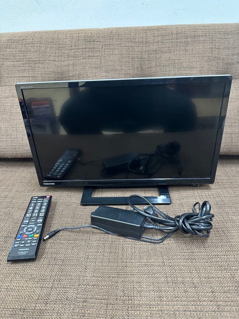 ⑦ TOSHIBA REGZA 19インチ　液晶テレビ 19年製　19S22
