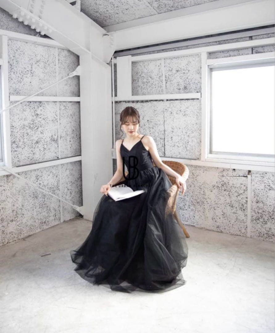 THE URBAN BLANCHEブラックドレスブライダル　アーバンブランシュ黒