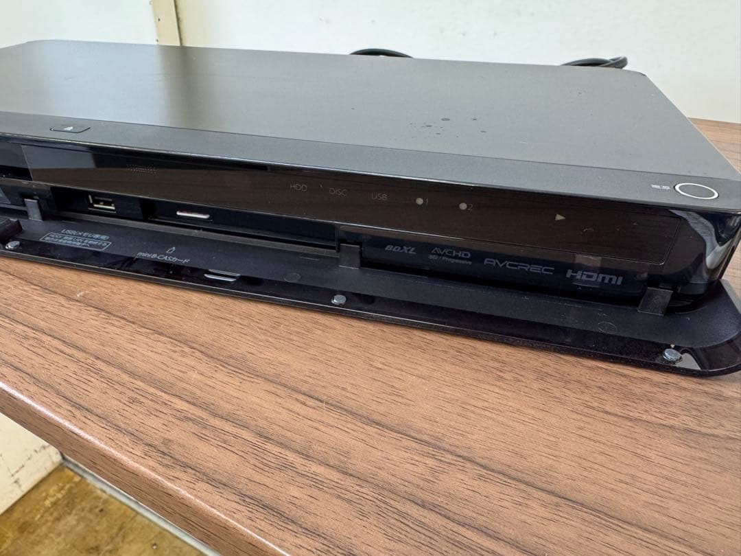 F083　TOSHIBA　ブルーレイレコーダー　DBR-Z610　500GB