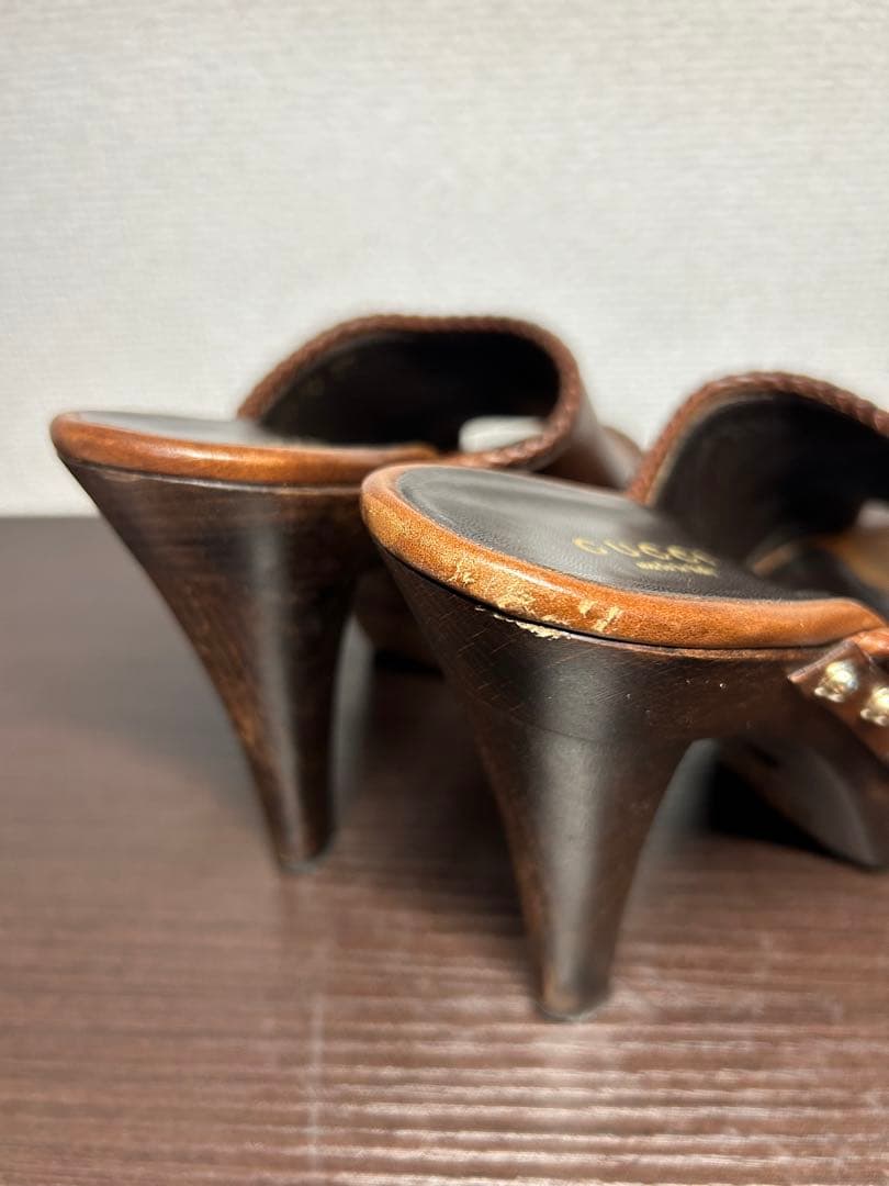 Gucci ブラウンレザーオープントゥサンダル