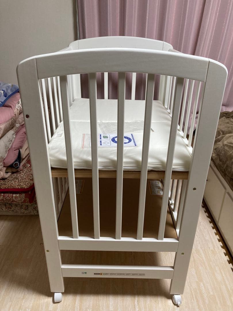 カトージ　ベビーベッド　ハイポジションミニベッド　アーチ　ホワイト　02028