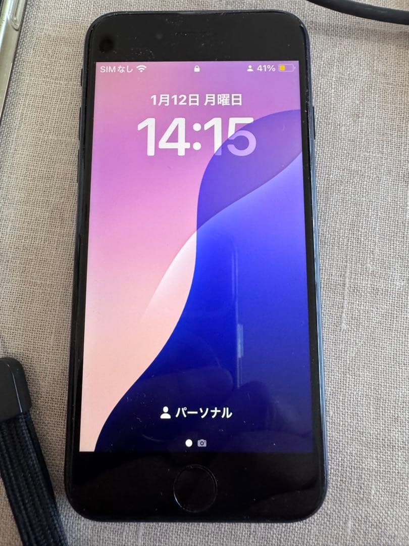 Apple iPhone SE2 128GB本体　SIMフリー