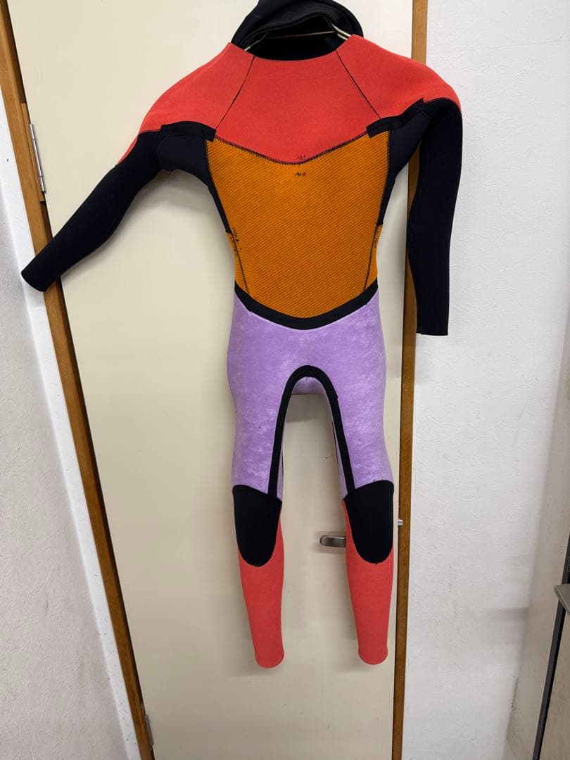 サイバーウエットスーツ男子キッズ用！新品未使用！