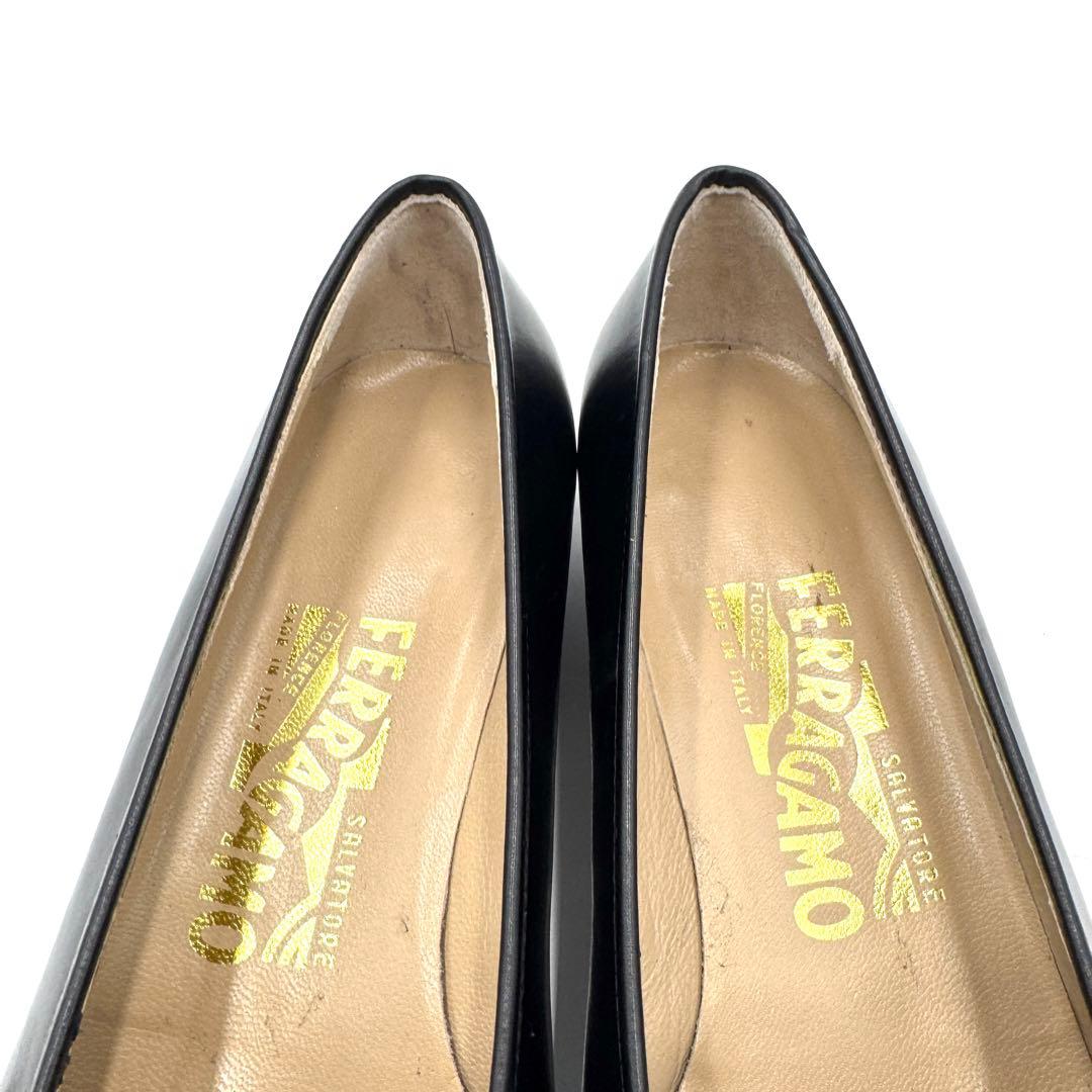【美品】Ferragamo ガンチーニ ブラック ローファー 23.5㎝