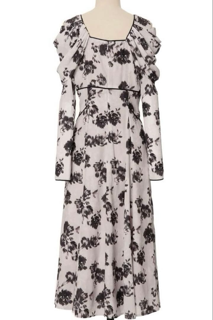 ワンピース Herlipto Winter Rose Dress M