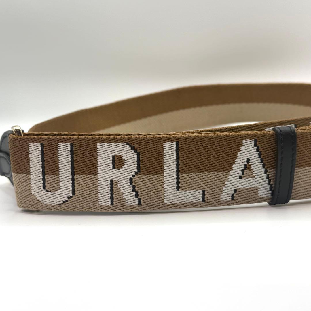 フルラ　ロゴ入りブラウンショルダーストラップ