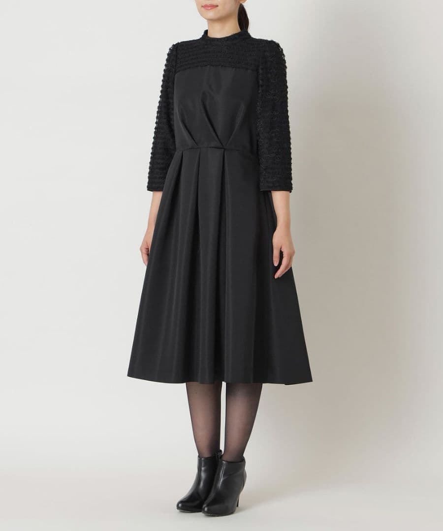 新品73,700円トゥービーシックレースコンビ ワンピースブラック 50サイズ