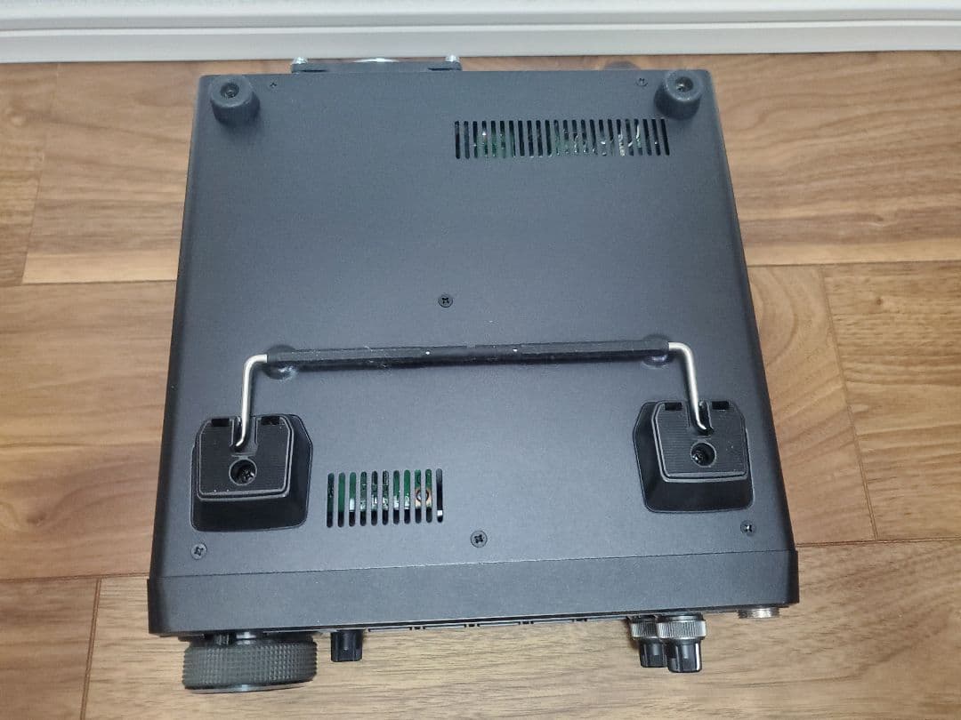 トランシーバー ICOM IC-7300 HF+50MHz 100W