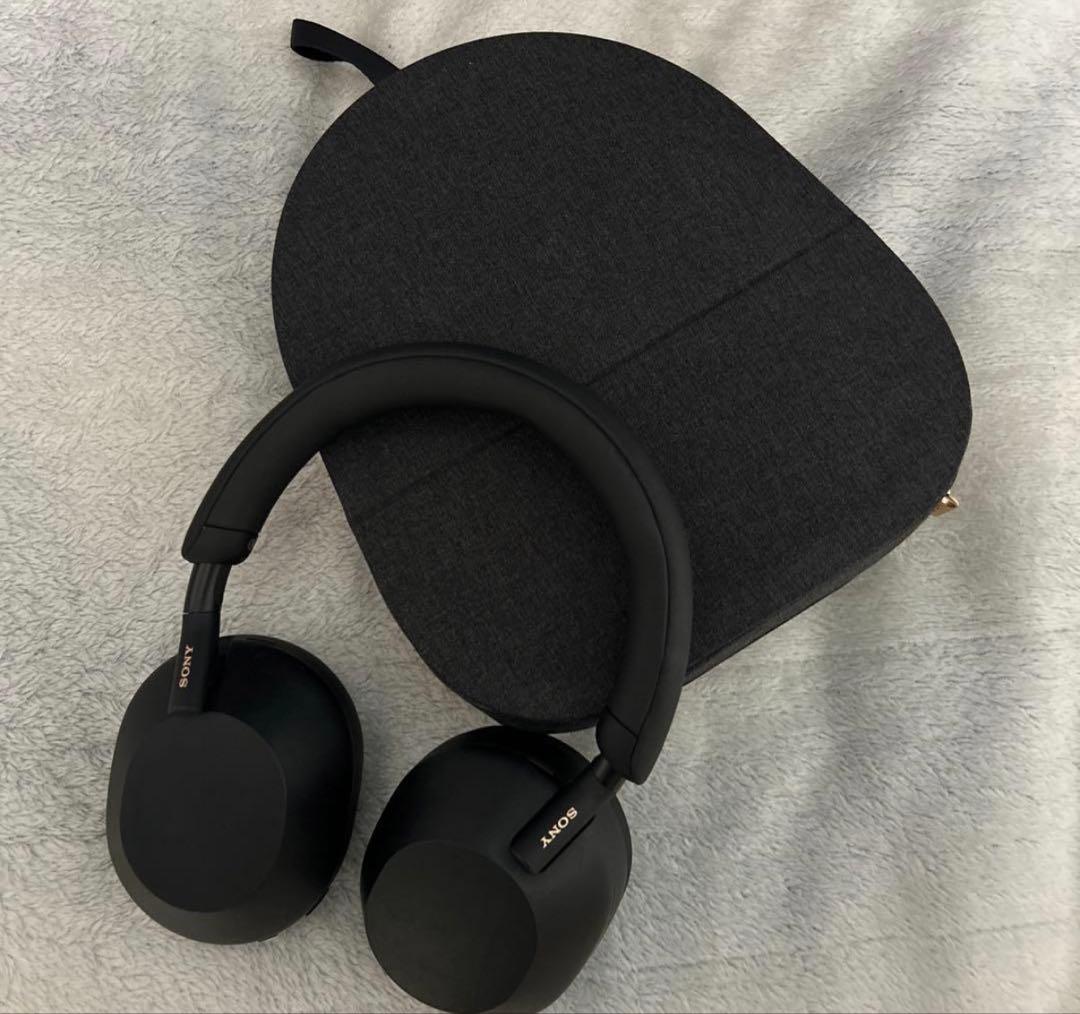 【美品】SONY WH1000XM5 ワイヤレスヘッドホン ケース付き
