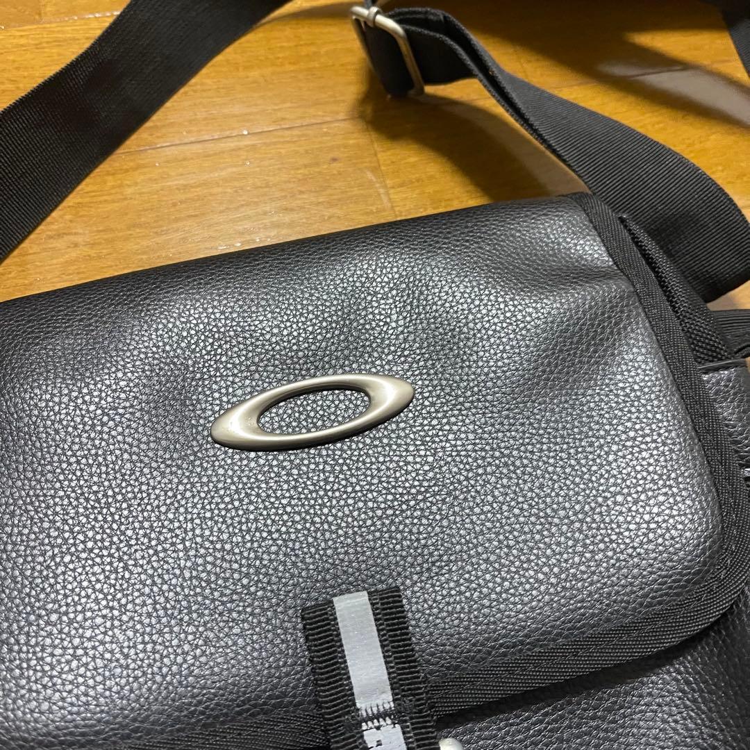 希少 正規品 OAKLEY オークリー ワンショルダーバッグ スリングバッグ