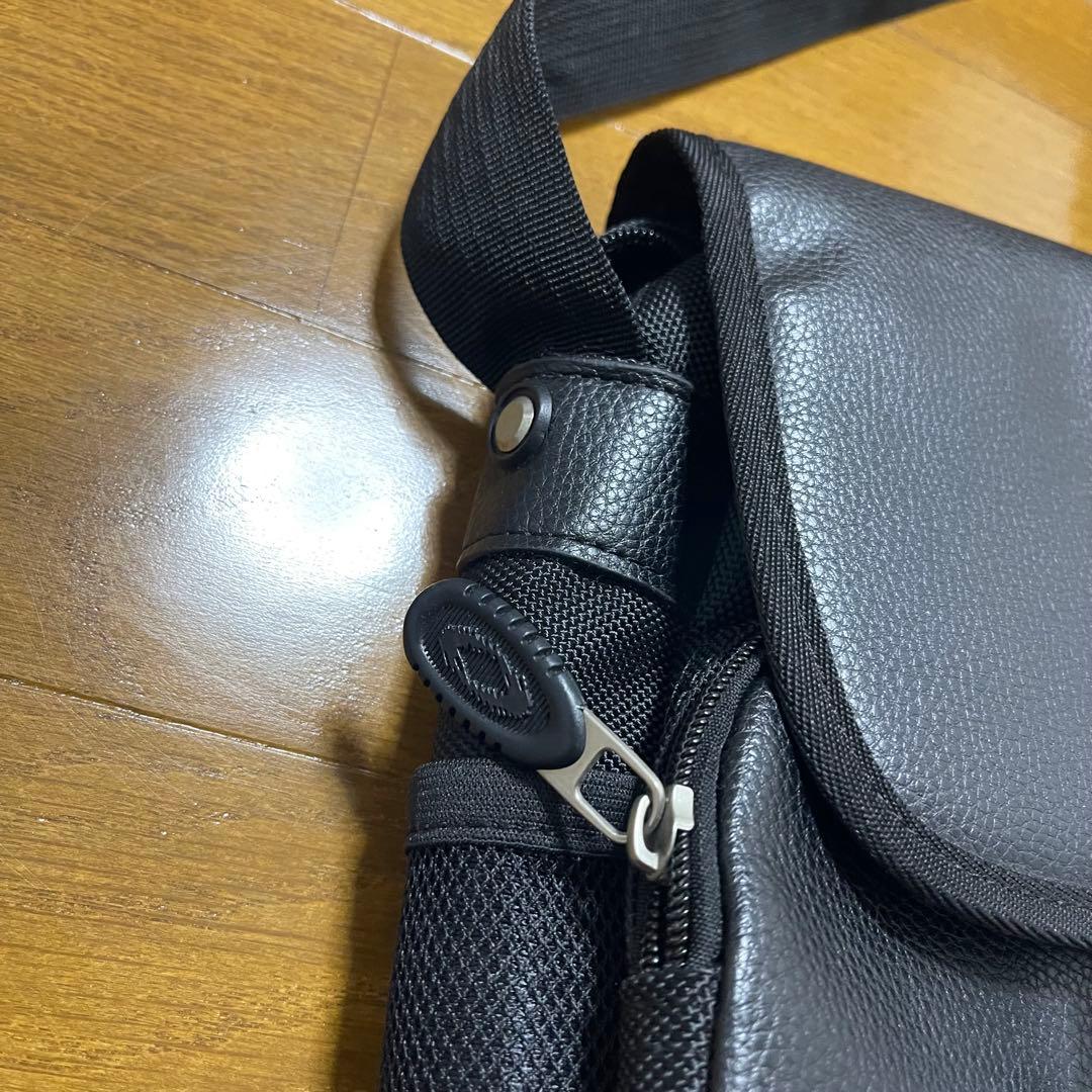 希少 正規品 OAKLEY オークリー ワンショルダーバッグ スリングバッグ
