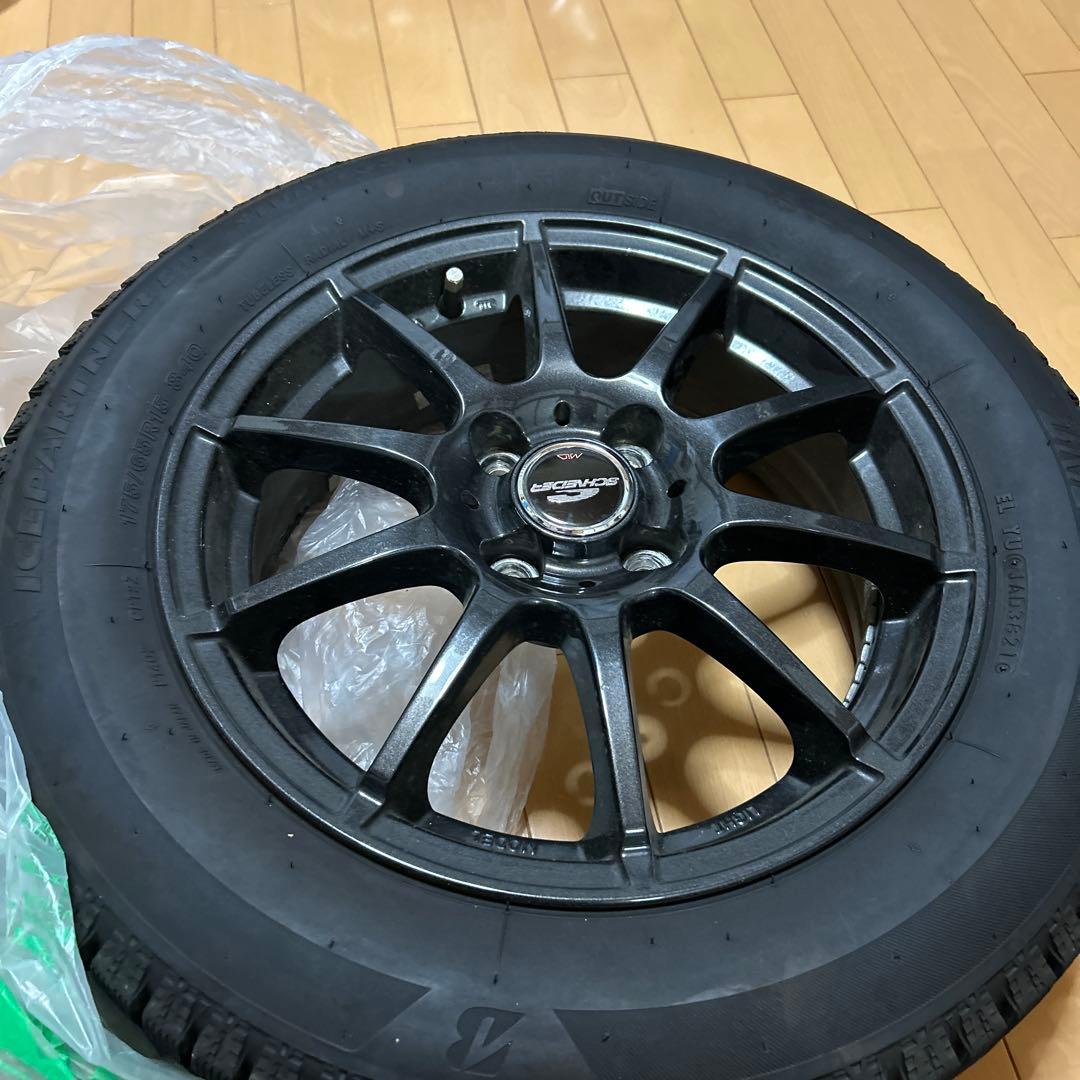 アクア　スタッドレスタイヤ