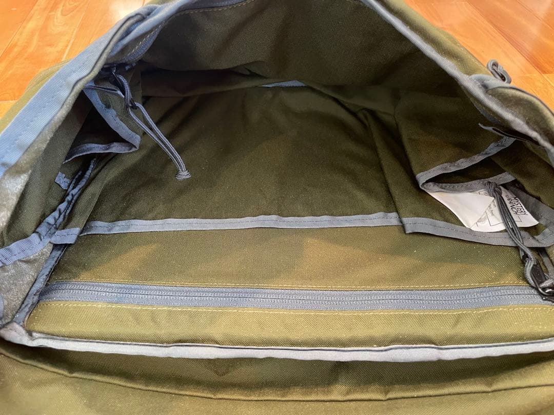 MYSTERY RANCH メッセンジャーバッグ インベーダー　オリーブグリーン