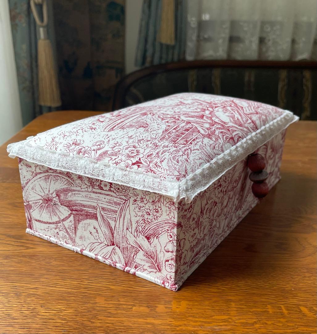 カルトナージュボックス　レアなアンティーク生地