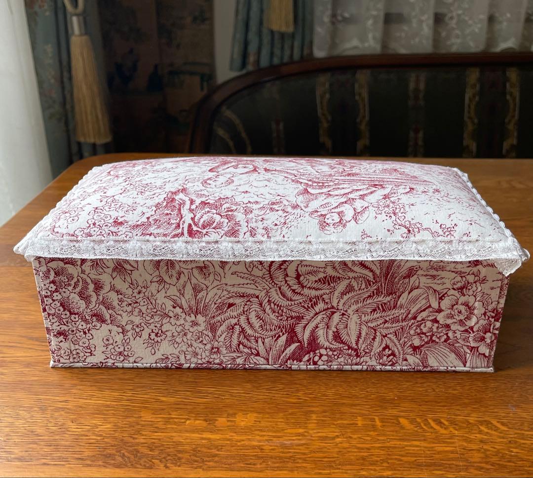 カルトナージュボックス　レアなアンティーク生地