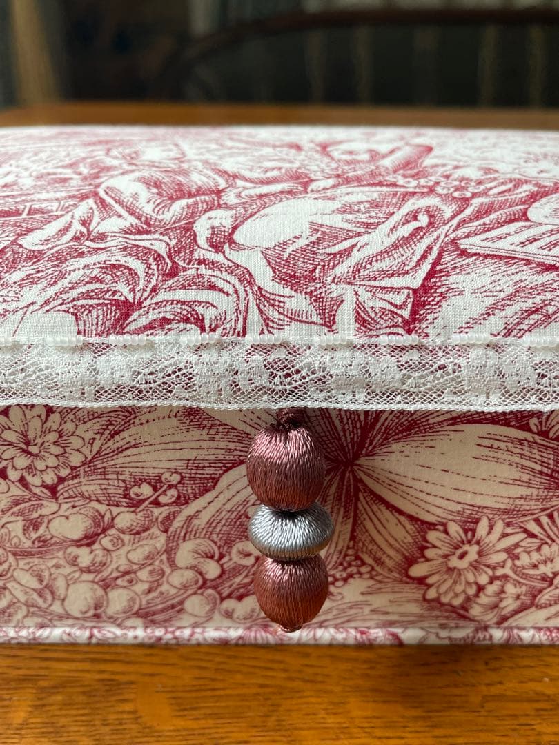 カルトナージュボックス　レアなアンティーク生地