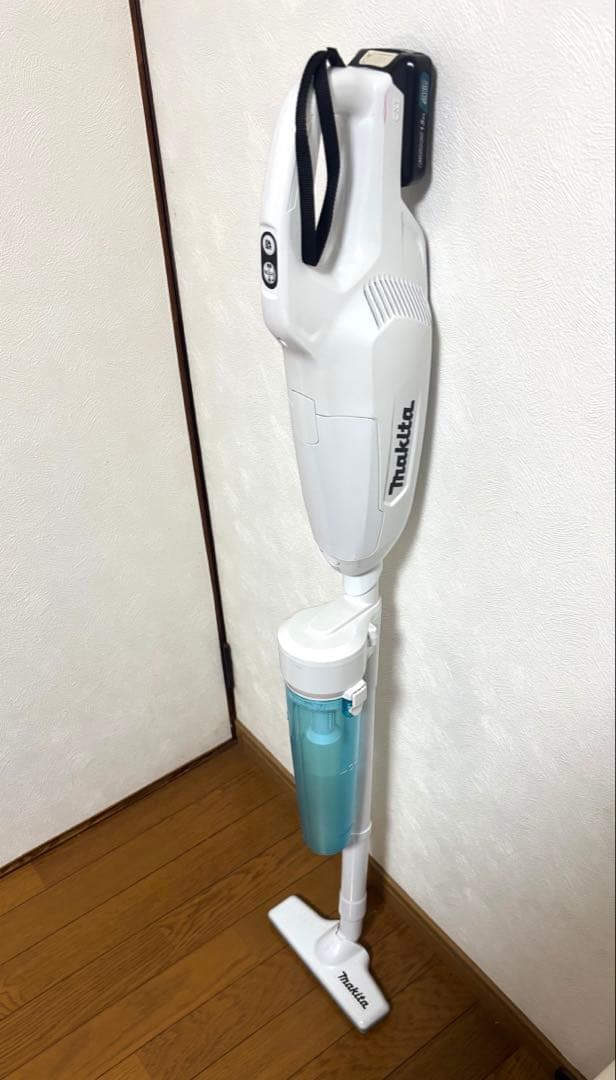 マキタ Makita コードレス掃除機 充電式 ホワイト 動作確認済み