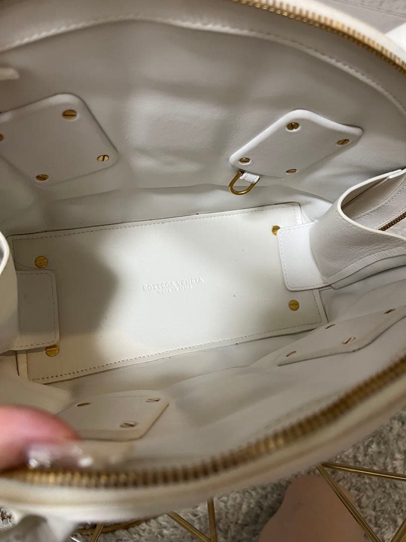 バッグ BOTTEGA VENETA BV SWOOP