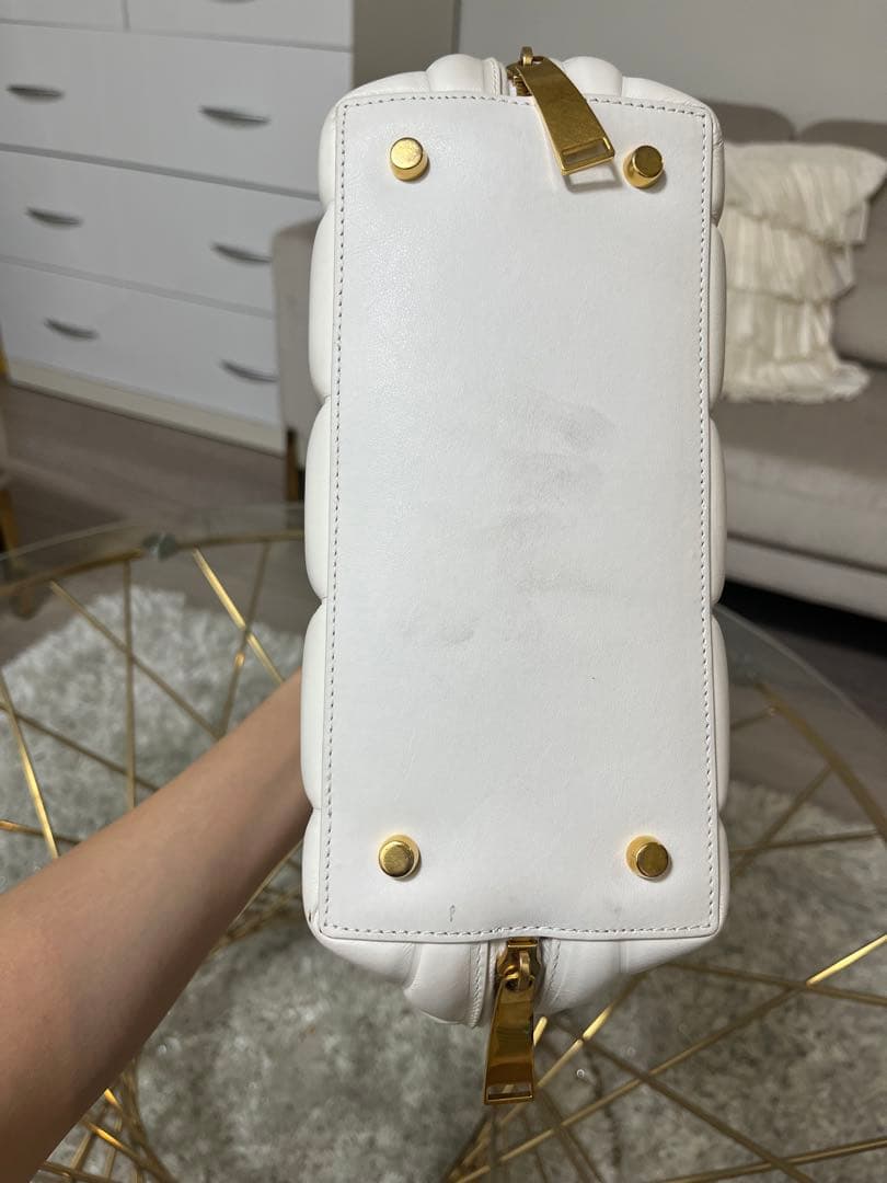 バッグ BOTTEGA VENETA BV SWOOP