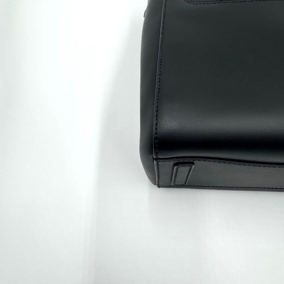 新品 フルラ Lucky ビジネスバッグ 2way レザー ロゴ金具 ブラック