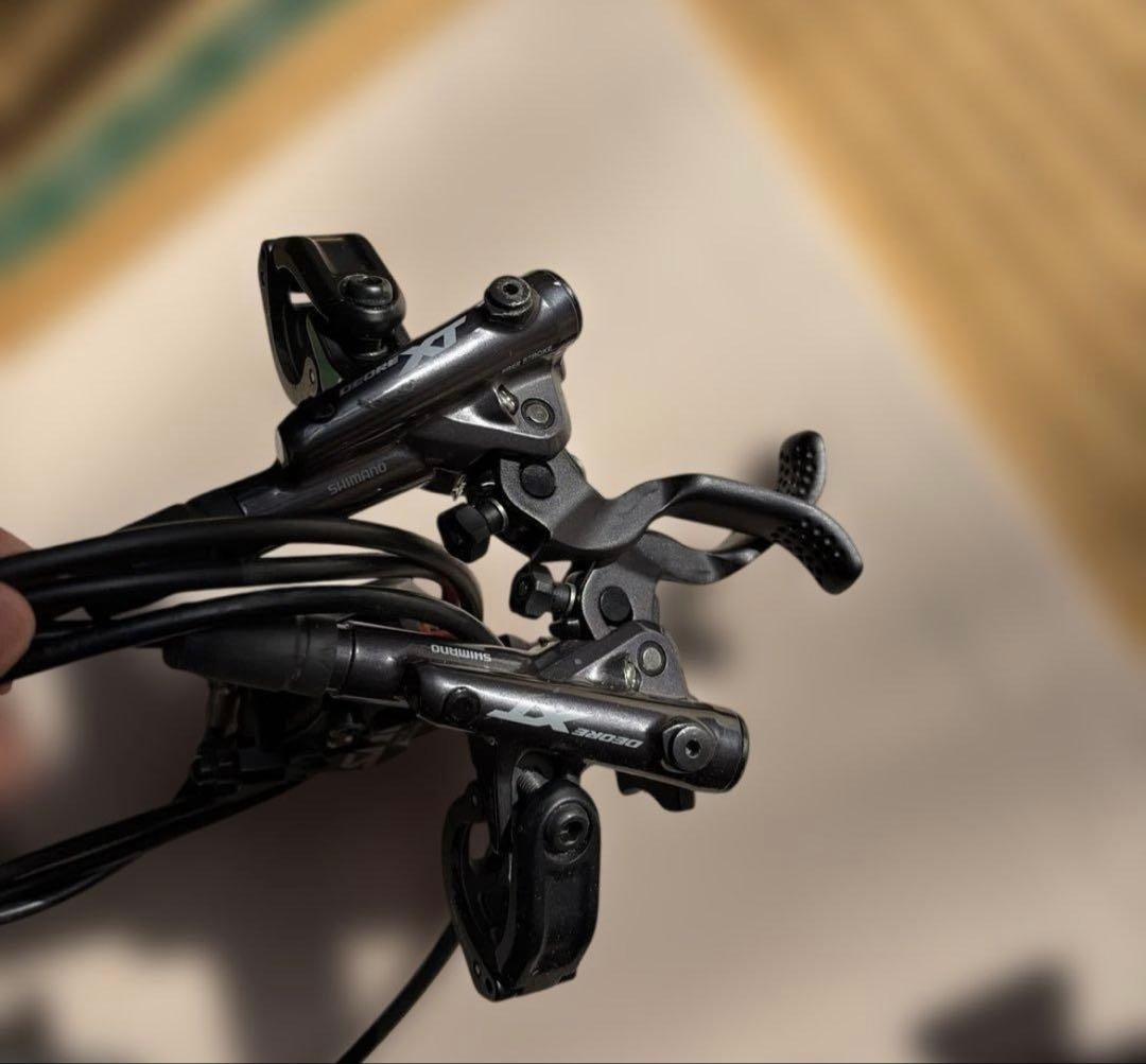 Saint M810 キャリパー& Deore XT M8100 レバー前後