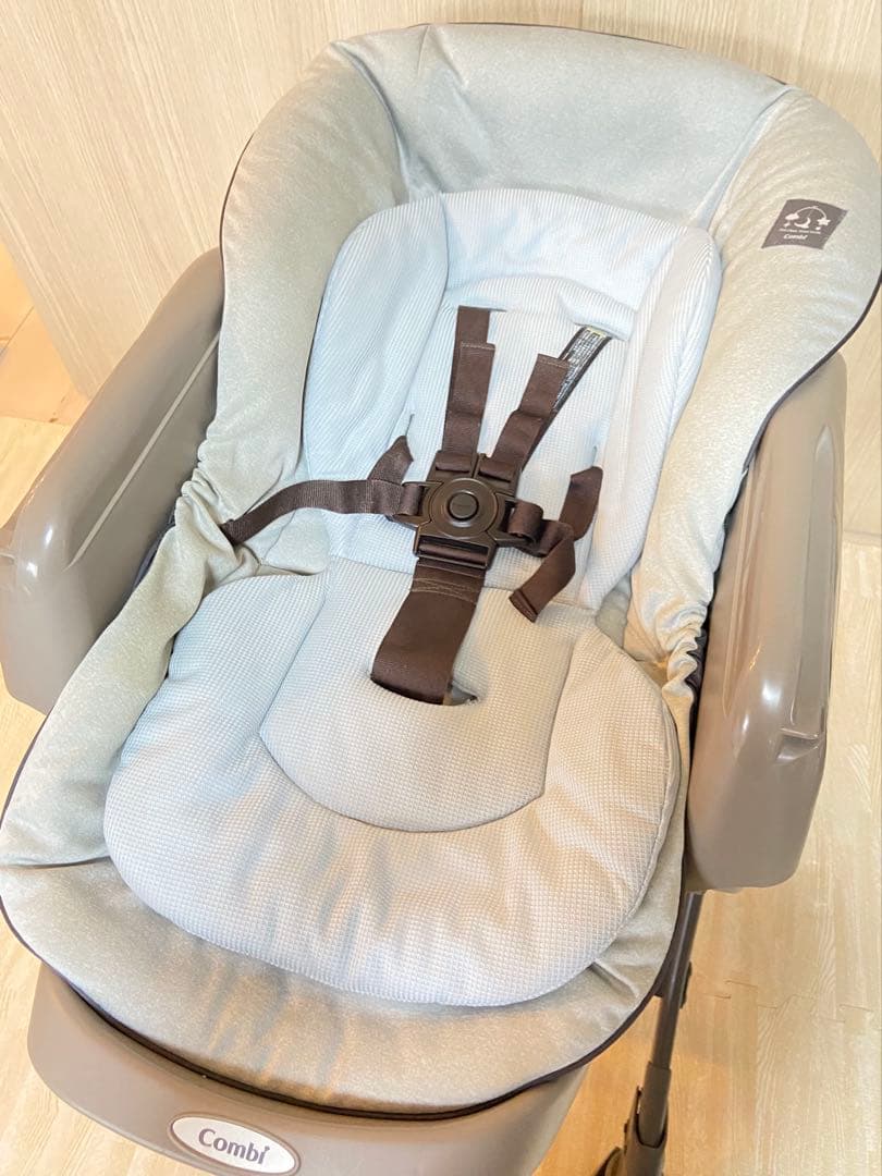 コンビ ネムリラ AUTO SWING LM ミントグレー　電動　ハイローチェア