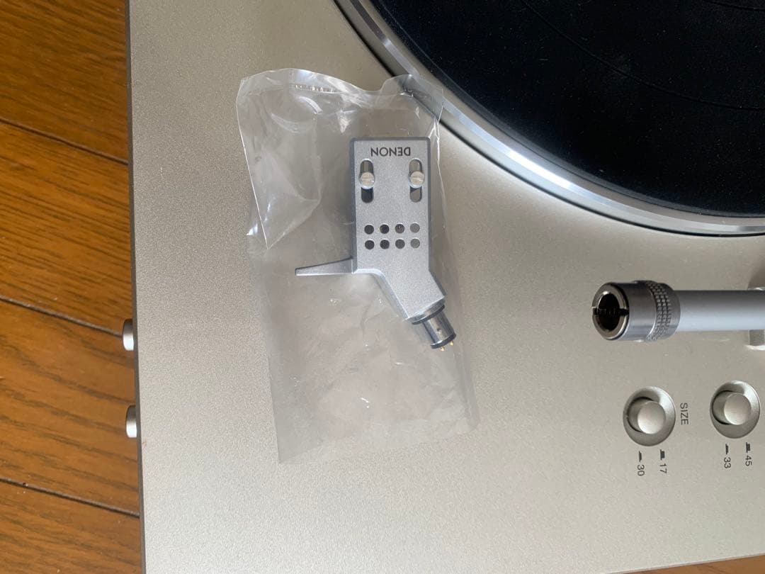 レコードプレイヤー　DENON DP-300F