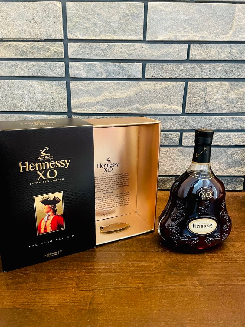 【最終値下げ・新品 超美品】Hennessy XO 750ml 専用ボックス入り