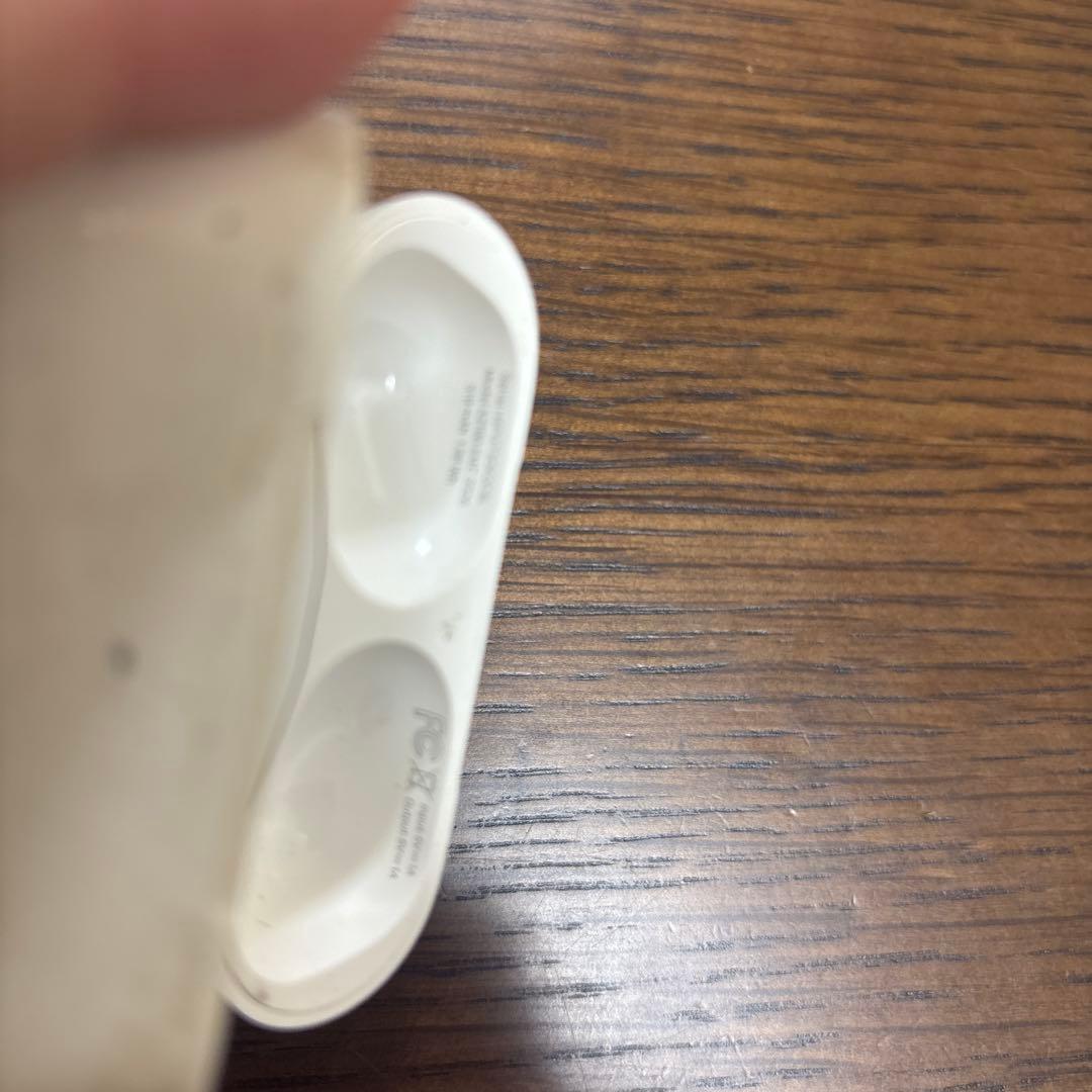 AirPods Pro 本体 ワイヤレス充電ケース付き