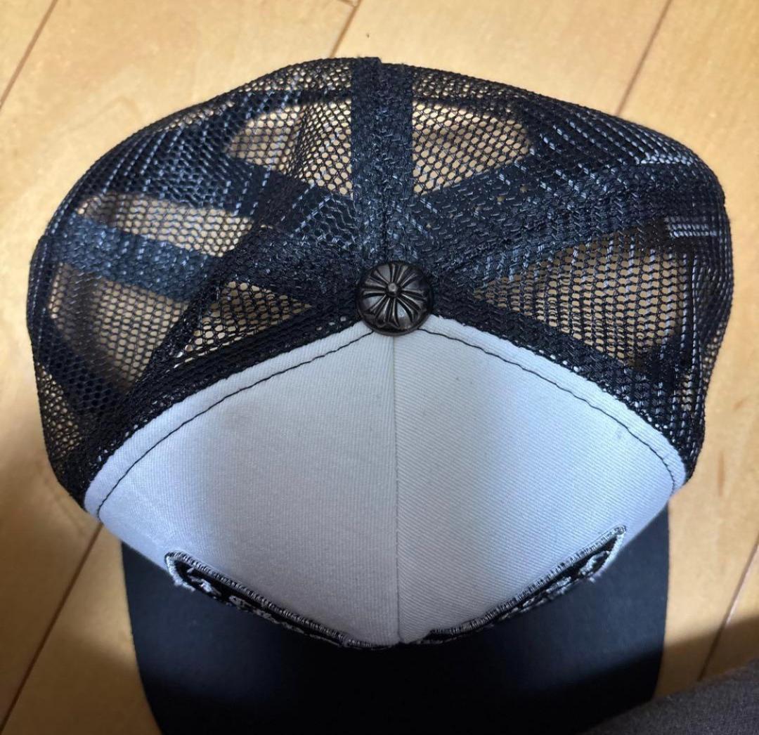 CHROME HEARTS トラッカーキャップ