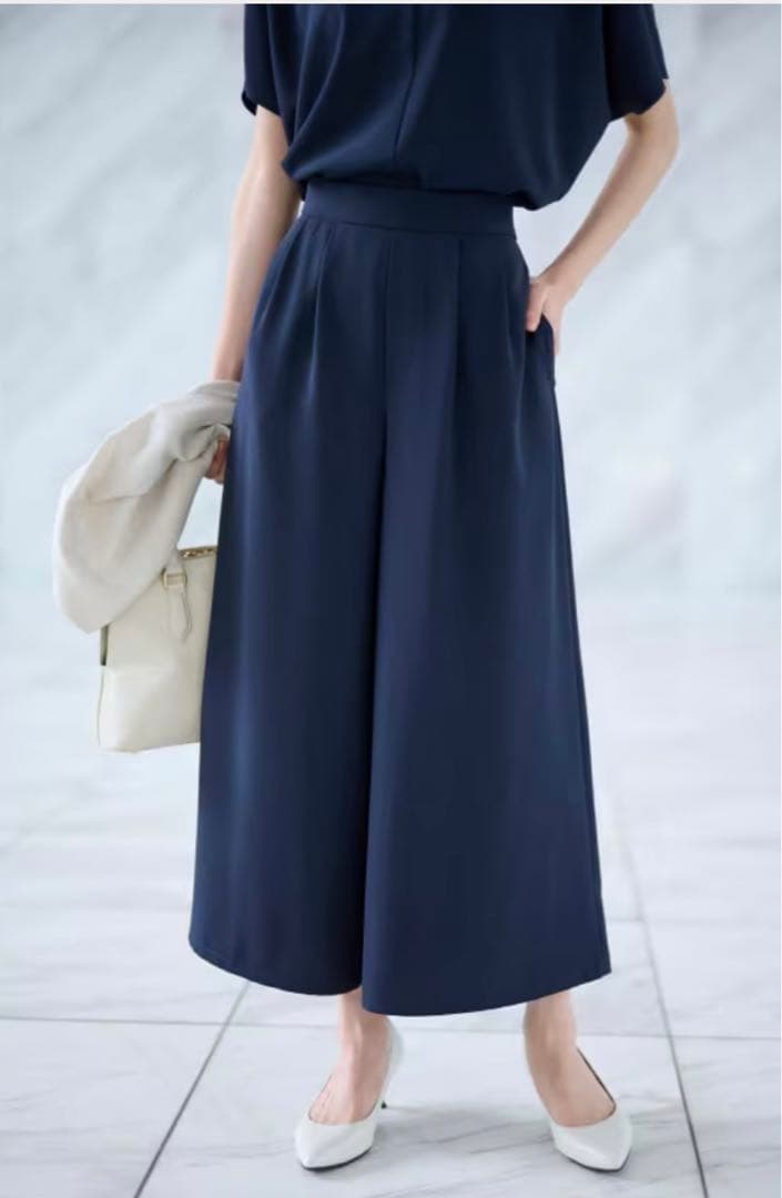 【新品】UNTITLED ガウチョパンツ（サイズ46/4L）