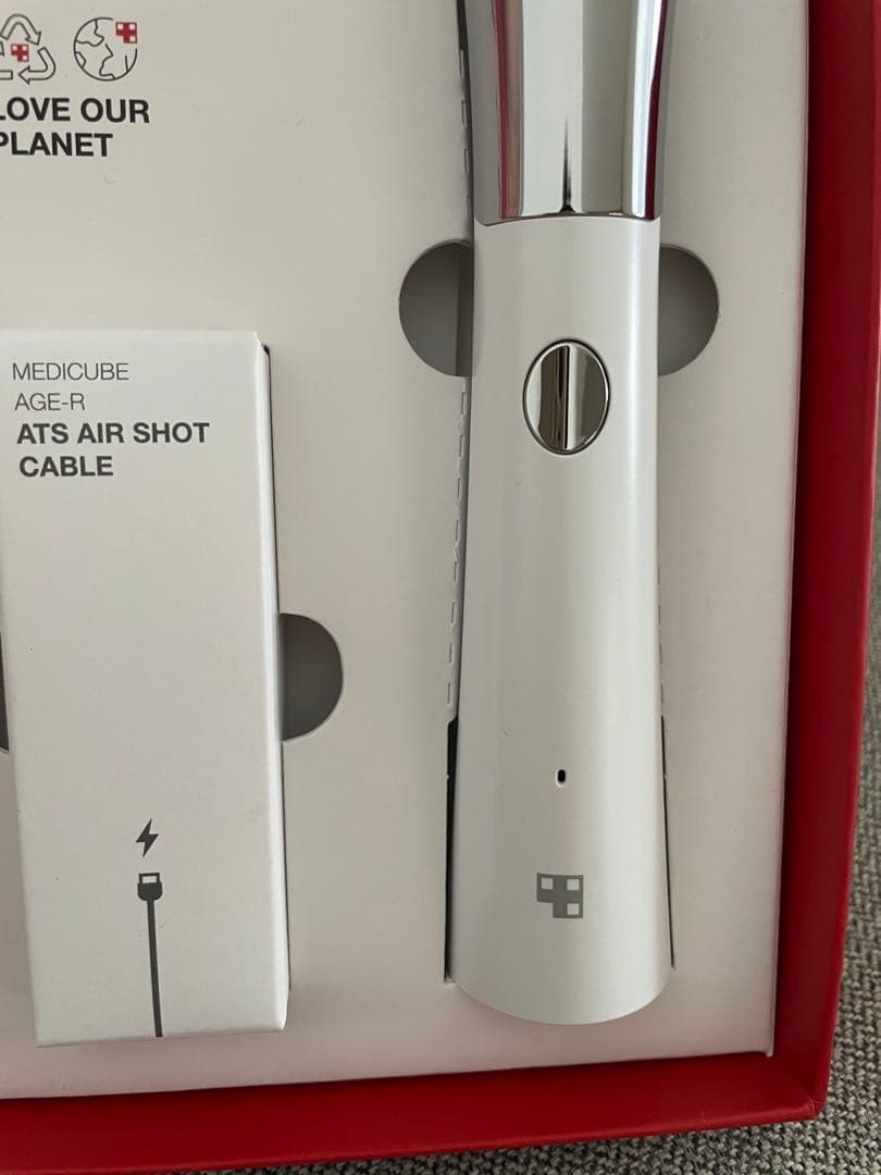【値下げしました】medicube メディキューブ　ダーマエアショット