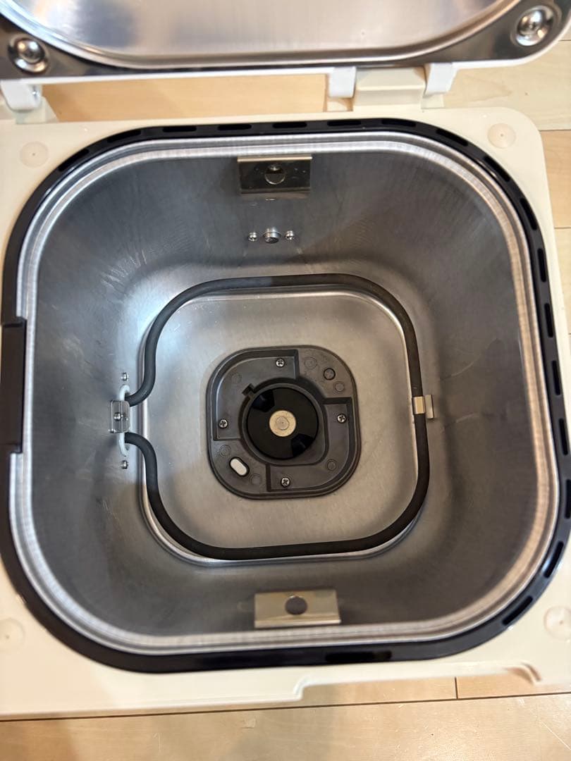 【未使用品】サンヨーホームベーカリー SPM-B1