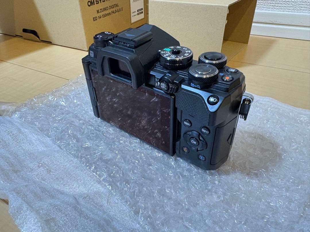 OLYMPUS OM-5 14-150ズームレンズキット