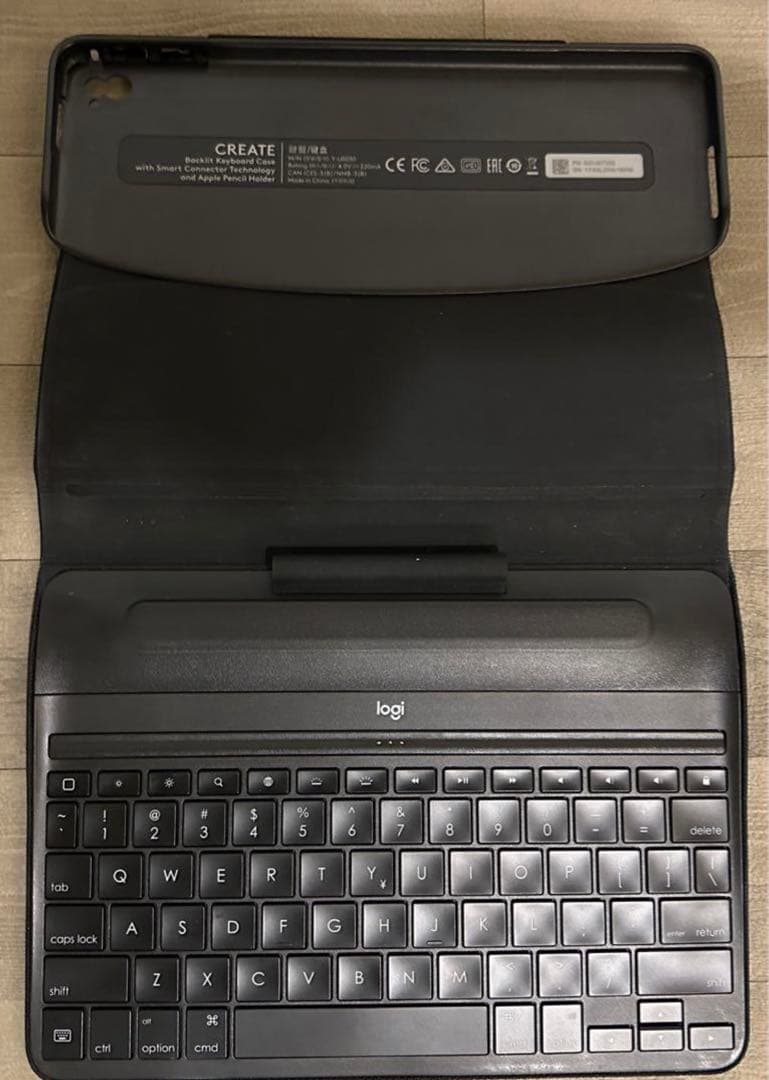 ipadpro9.7用　logicool キーボードケース　黒